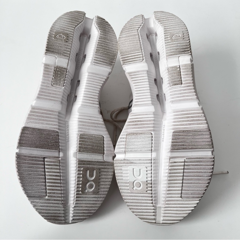 On Cloud Cloudnova 2 All White. Size 6.5. - Picture 6 of 8